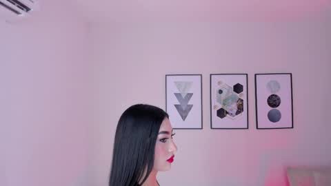 ambarevans_ online show from 09.19.25