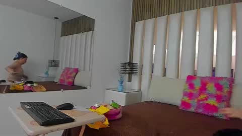 AmbarGills online show from 11.12.25