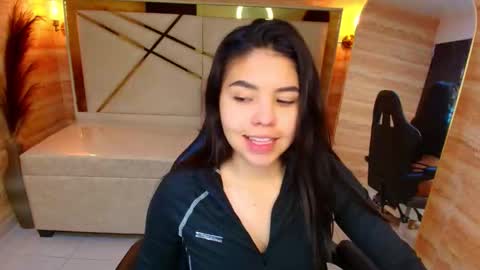 Ambarina online show from 10.18.25