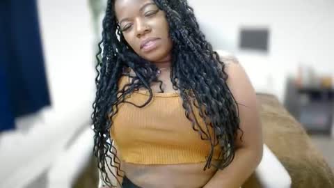 Amoya online show from 10.13.25