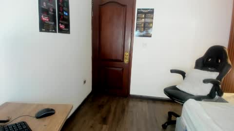 Ambar Ross online show from 04.12.26