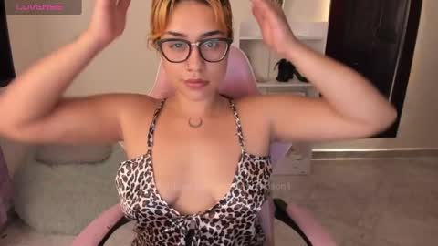 ambarthompson1 online show from 02.10.25