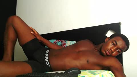 Snapshot of ambartxsex chatting on 10.08.25 ambartxsex online show from 10.08.25