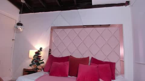 ambel_rose online show from 12.14.25