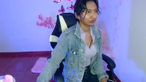 Snapshot of amber__777 chatting on 10.14.25 amber__777 online show from 10.14.25