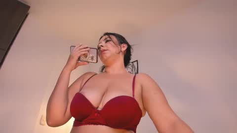 Amber Davis online show from 09.09.25