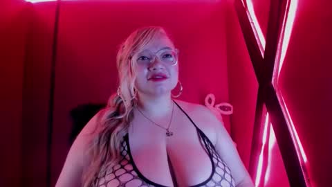 amber_bunnyx online show from 10.22.25