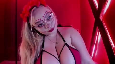 amber_bunnyx online show from 10.25.25