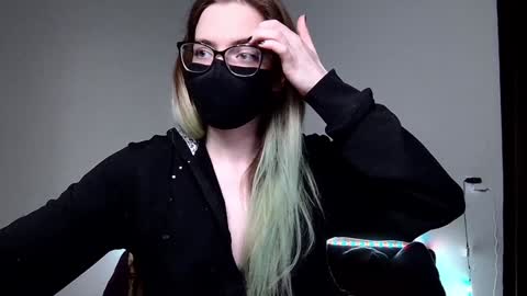 Amber non-nude model online show from 12.12.24