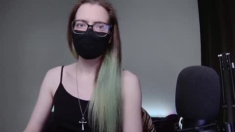 Amber non-nude model online show from 12.17.24