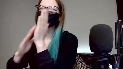 Amber non-nude model online show from 02.05.25