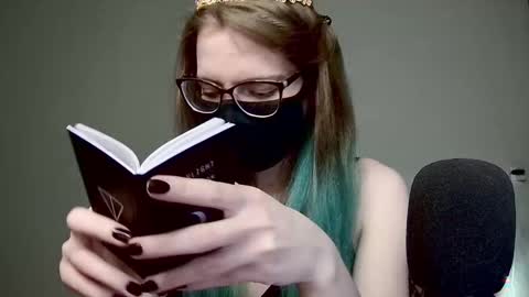 Amber non-nude model online show from 03.04.25