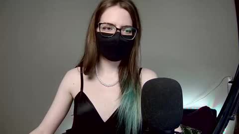 Amber non-nude model online show from 10.06.25