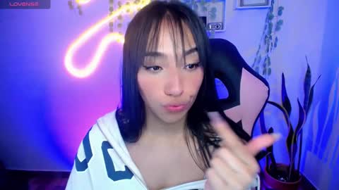 Snapshot of amber_morgan1 chatting on 02.14.25 Amber online show from 02.14.25