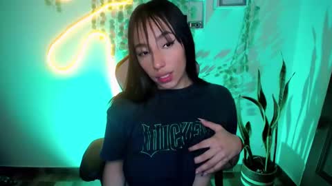 Snapshot of amber_morgan1 chatting on 03.06.25 Amber online show from 03.06.25