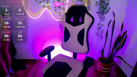 Snapshot of amber_morgan1 chatting on 10.01.25 Amber online show from 10.01.25