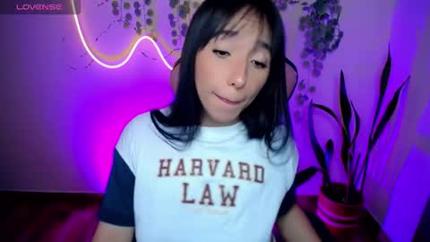 Snapshot of amber_morgan1 chatting on 10.27.25 Amber online show from 10.27.25