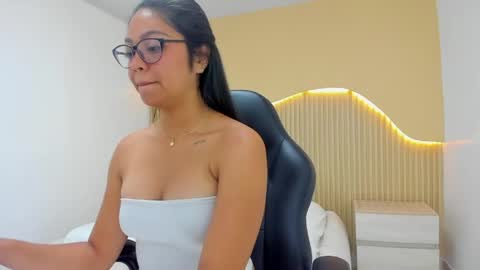  AMBER PEARSON  online show from 04.14.26