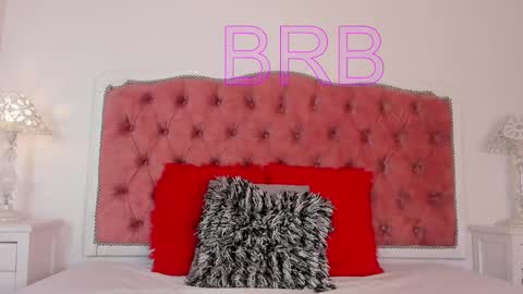 julieta  online show from 09.30.25