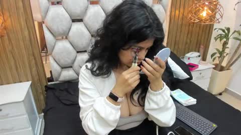 amber online show from 10.21.25