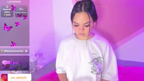 amber_white25 online show from 12.04.24