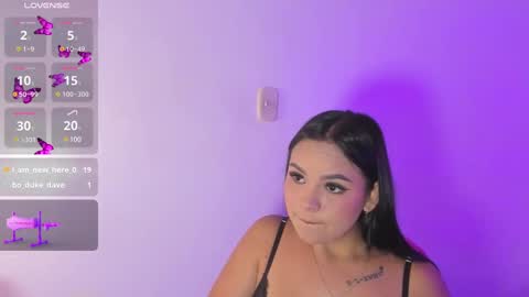 amber_white25 online show from 02.15.25