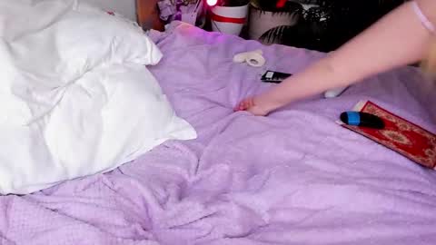    i am here online show from 02.10.26