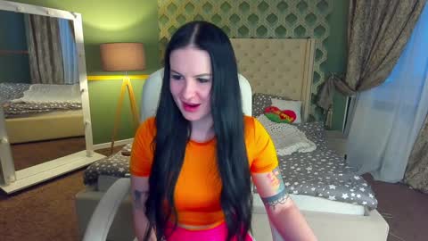 Snapshot of amberdismond chatting on 02.06.25 Anna online show from 02.06.25