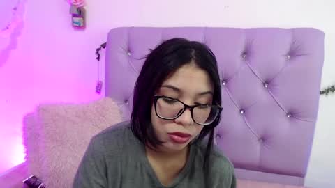 Snapshot of amberjeong chatting on 01.25.25 Amber Jeong online show from 01.25.25