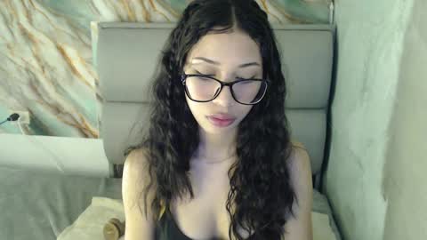 Amber Jeong online show from 09.25.25