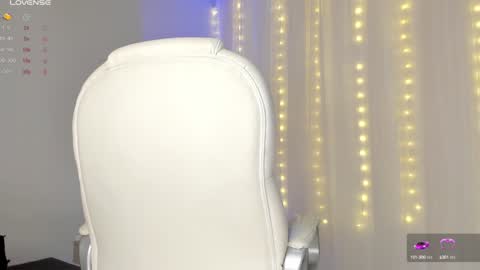 Snapshot of ambermiller04 chatting on 12.28.24 Amber online show from 12.28.24