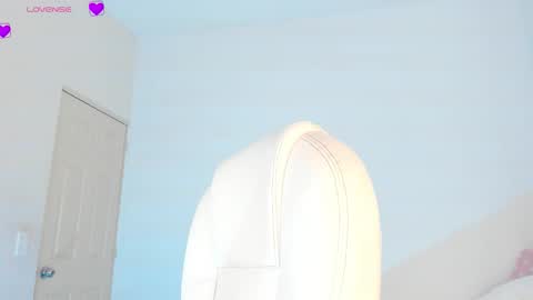 Snapshot of ambermiller04 chatting on 10.25.25 Amber online show from 10.25.25