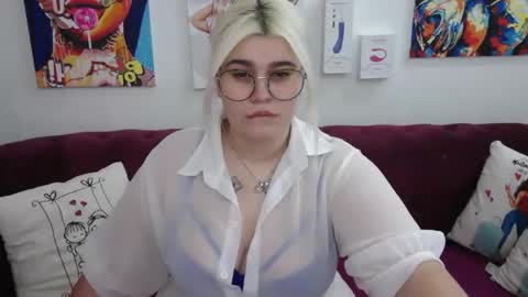 Amber online show from 10.14.25