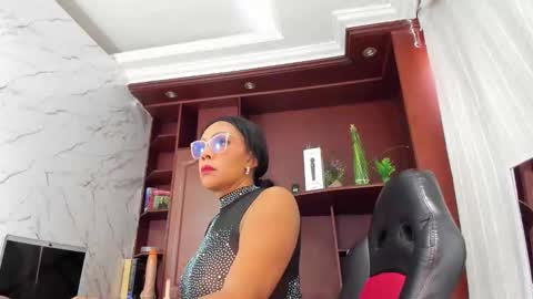   online show from 01.10.25