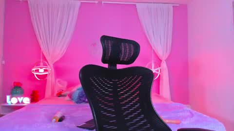 Amber online show from 12.14.24