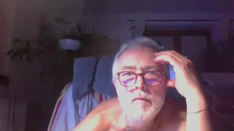 Amberr11 online show from 09.17.25