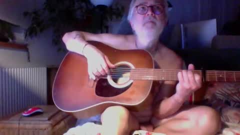 Amberr11 online show from 10.28.25