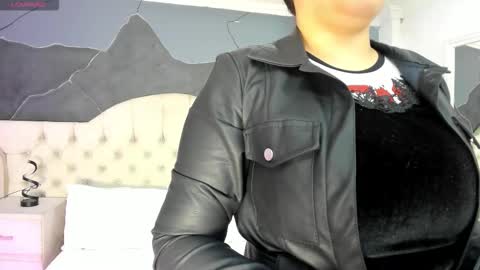 Amber Grey online show from 09.21.25