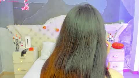 Amber Grey online show from 10.16.25