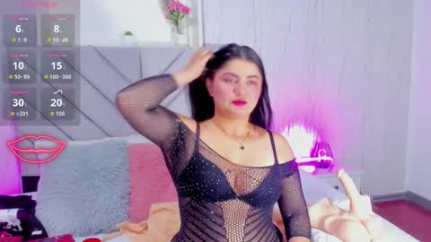 Snapshot of ambersinner chatting on 09.16.25 Amber Sinner online show from 09.16.25