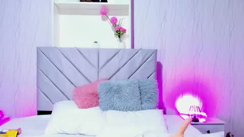 Snapshot of ambersinner chatting on 09.25.25 Amber Sinner online show from 09.25.25