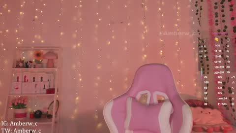 Snapshot of amberw_c chatting on 11.04.25 IG - TW Amberw c online show from 11.04.25