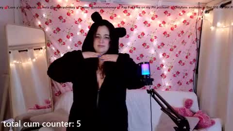 Snapshot of amberxoxhoney chatting on 02.28.25 Amber Honey  online show from 02.28.25