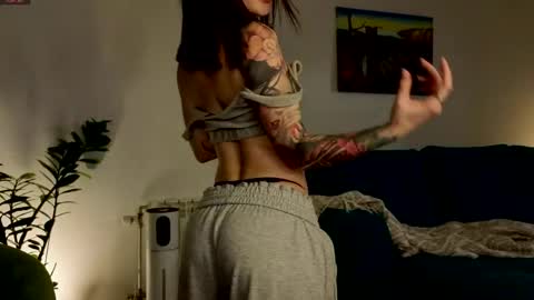 Moon inst 4mbientmoon online show from 04.15.26