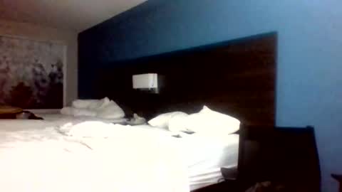 Snapshot of ambionce chatting on 04.19.26 ambionce online show from 04.19.26