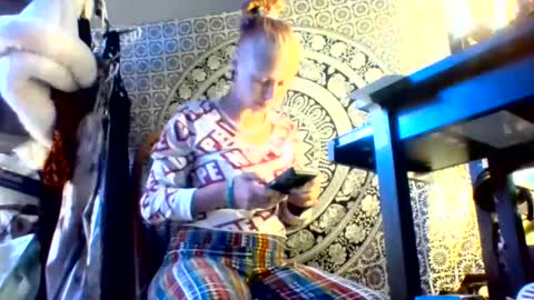 Snapshot of ambionce chatting on 05.18.26 ambionce online show from 05.18.26