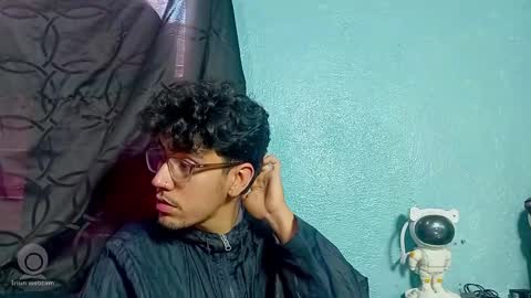 Snapshot of ameli_and_lucas chatting on 10.09.25 Amelia Lucas online show from 10.09.25