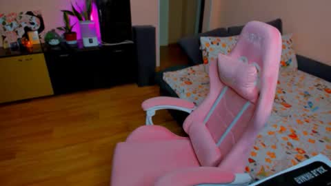 Eileen online show from 10.18.25