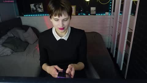 Snapshot of ameli_roses chatting on 10.26.25 Ameli online show from 10.26.25