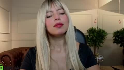 Snapshot of amelia_chillvibes chatting on 06.25.26 AMELIA online show from 06.25.26